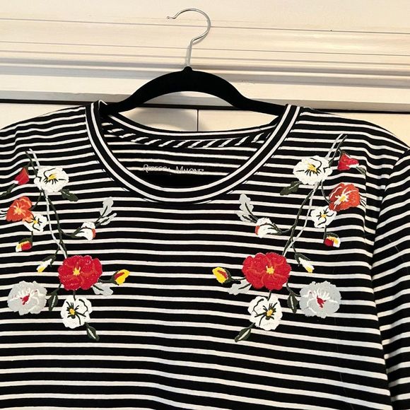 Rebecca Malone Striped Top w/Florals - Black & White - Large - Picture 2 of 3
